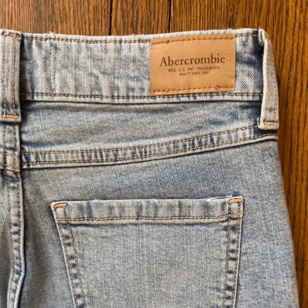 Abercrombie Kids Wide Leg Jean High Rise Light Wash Denim 11/12 Regular NEW - Picture 4 of 8
